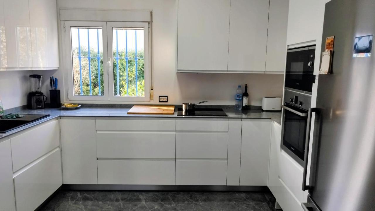 Villa With Private Pool, Bbq, Fitness Center & Sauna San Vicente Raspeig Eksteriør bilde